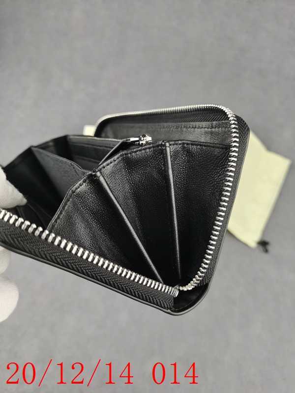 超激安ブランド財布偽物着用イメージ